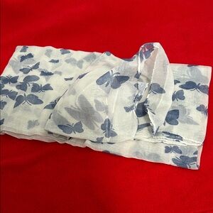 Elegant Blue Butterfly Polyester Scarf